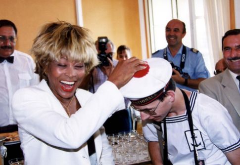 Tina Turner - receiving honorary citizenship of Villefranche sûr Mer - 2
