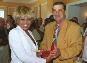 Tina Turner - receiving honorary citizenship of Villefranche sûr Mer - 7