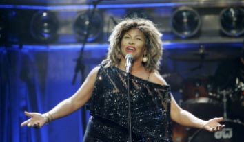 Tina Turner - Kansas City - October 1, 2008 - 02
