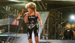 Tina Turner - Live in Birmingham - Oct 21st, 2000